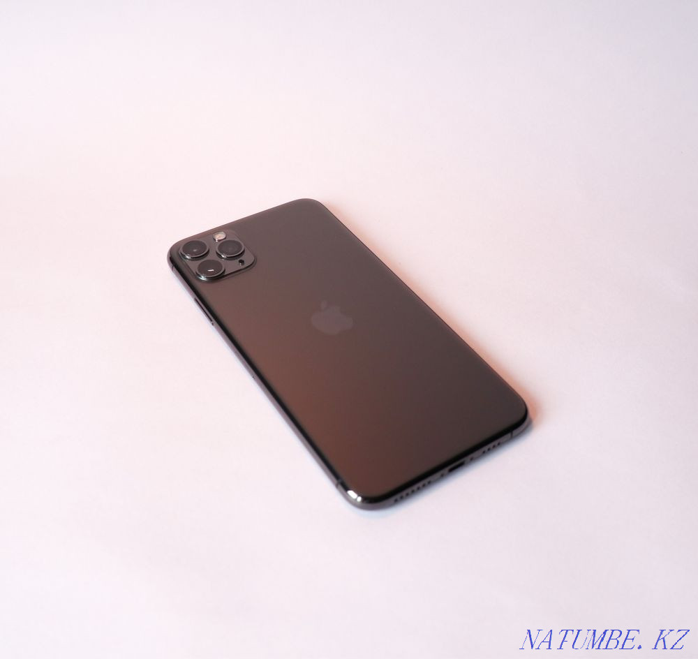 Apple iPhone 11 Pro Max 256 GB Усть-Каменогорск - изображение 1