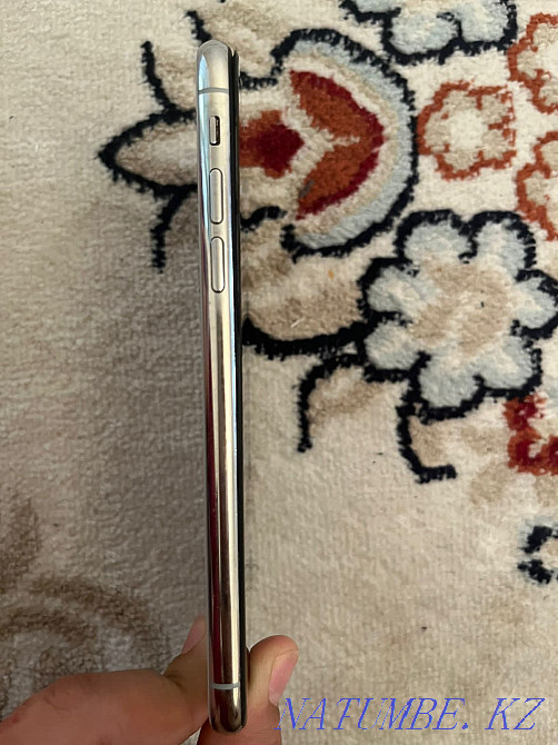 iPhone c 64gb (90000 bargaining available) Aqtau - photo 3