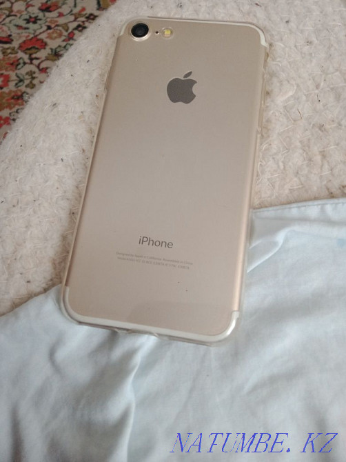 IPhone 8 китайский состояние 10/10 минусов нет коробки и зарядки нет. Алматы - изображение 2