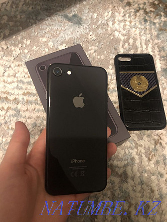 iPhone 8 64 Гб  - изображение 1