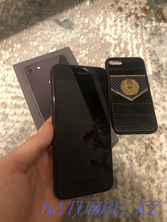 iPhone 8 64 Гб  - изображение 2