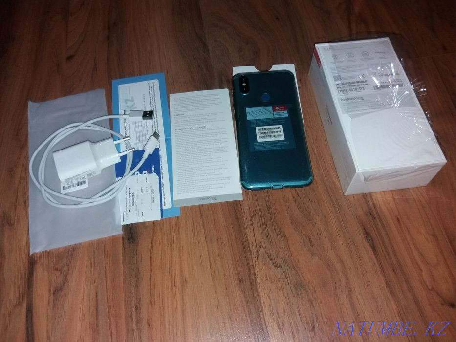 Әдемі смартфон MI A2 2018 жағдайы жақсы  Қостанай  - изображение 3
