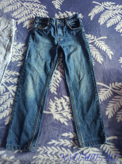 2пары джинс на мальчика 7 лет Светлые и синие за 1500 Петропавловск - изображение 5