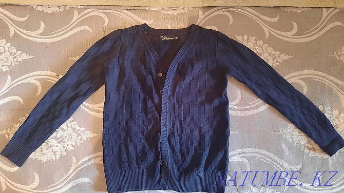 Jacket for a boy 10-12 years old. The color is blue. The price is 500 tenge. Aqsu - photo 1