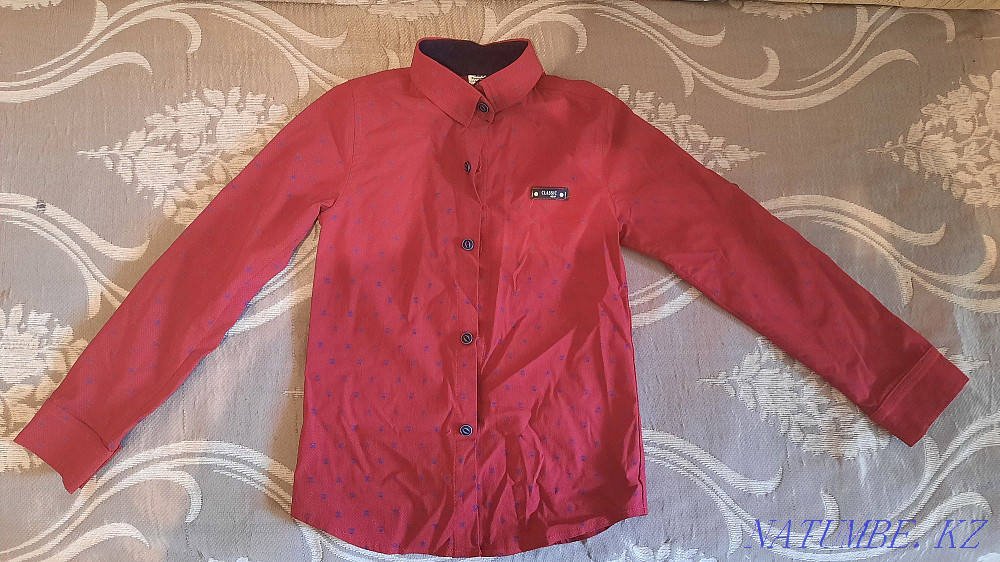 Рубашки на мальчика. Размер 34. Цена 300 тенге. Аксу - изображение 2