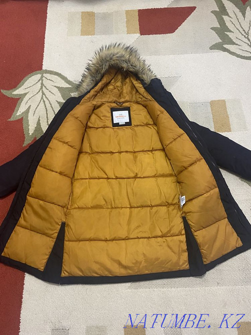 Өте жақсы жағдайда қысқы куртка сатылады  Ақтөбе  - изображение 5