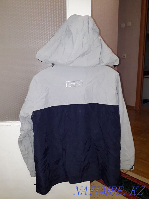 Кожаная куртка на замке ,а также двусторонняя ветровка  - изображение 3