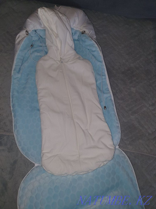 Продам конверт на выписку и шапочку с шарфом. Кокшетау - изображение 2