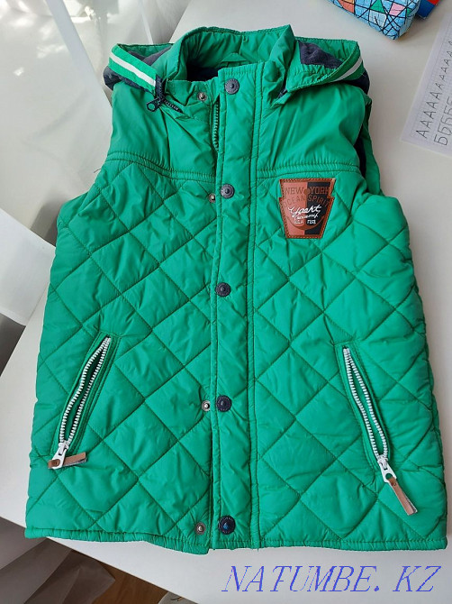 Waikiki vest for sale  - photo 1