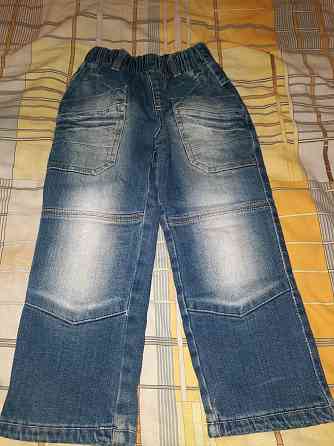 Продам джинсы б/у,по 2000тг,синие джинсы с этикеткой новые цена 3000тг Ekibastuz