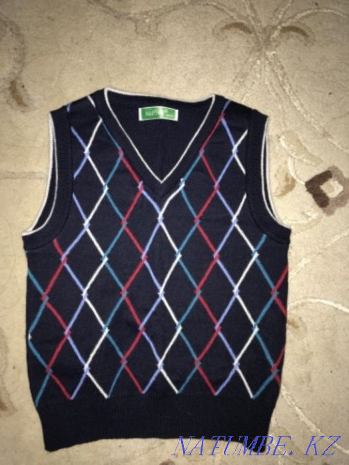 Жилетка на мальчика 3-5 лет Караганда - изображение 1