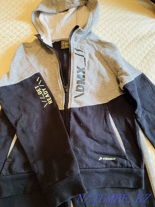 Спортивный костюм на мальчика с начесом в хорошем состоянии Караганда - изображение 3