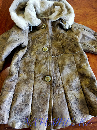 I will sell a natural sheepskin coat for a girl 3-5 years old or an exchange Astana - photo 2