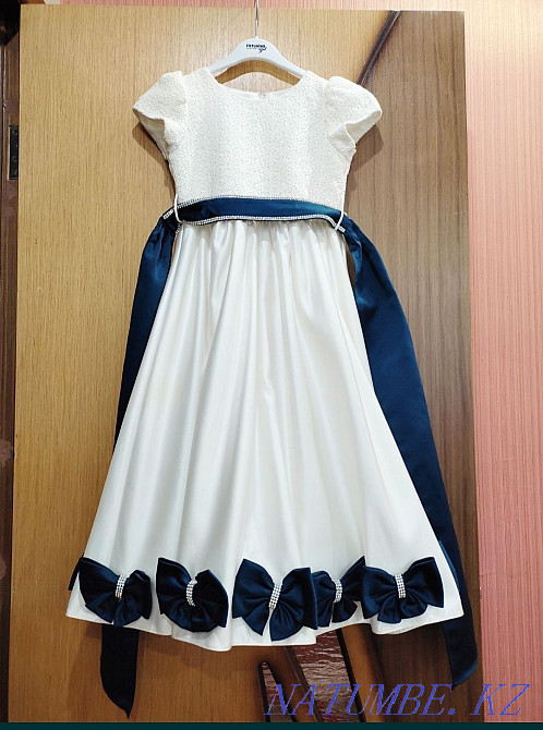 Gorgeous dress size 128 Oral - photo 1