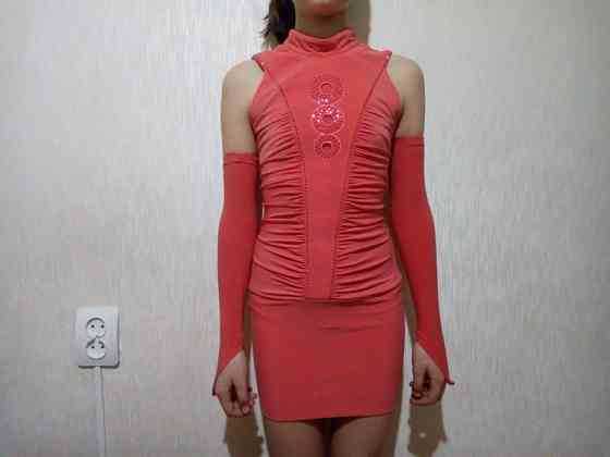 платье на девочку 9-10 лет вечернее кораллового цвета со стразами Алматы