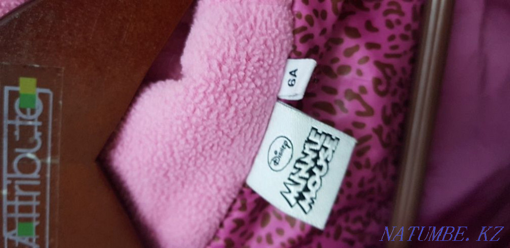 Қыз балаға, суық күзге, жылы қысқа арналған куртка сатамын. 5_6_7л.  Ақтөбе  - изображение 2