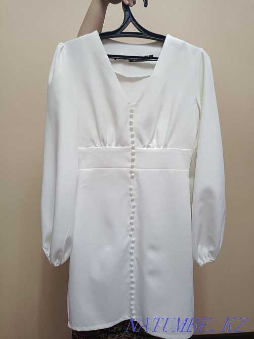 Өте жақсы жағдайда көйлек сатылады. беремін.  Жезқазған  - изображение 1