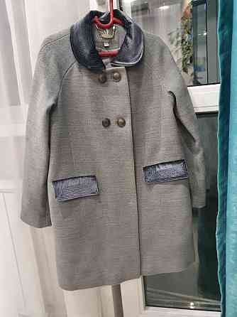 Продам пальто на девочку 6-7 лет Ust-Kamenogorsk