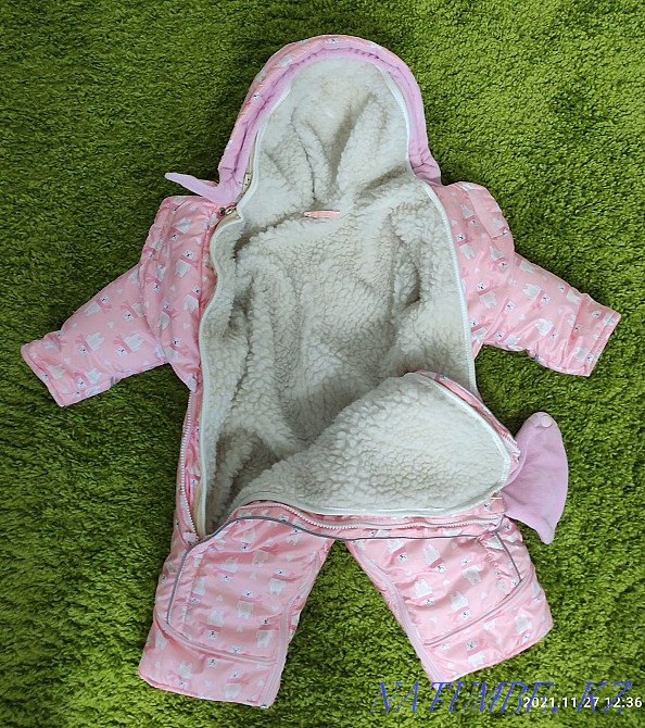 0 жастан 1 жасқа дейінгі қызға комбинезон сатамын трансформатор қыс-күз  Ақтөбе  - изображение 7
