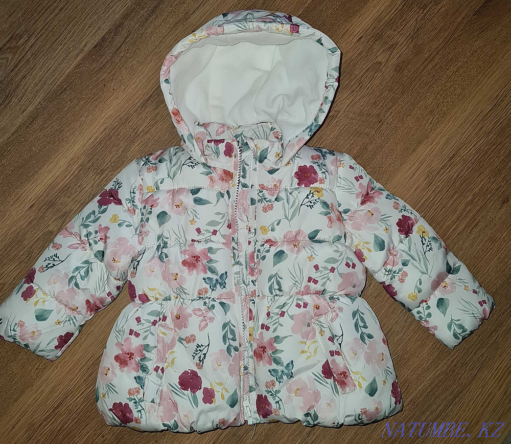 74см, 9-12 айға деми-сезондық куртка сатамын  Қостанай  - изображение 1