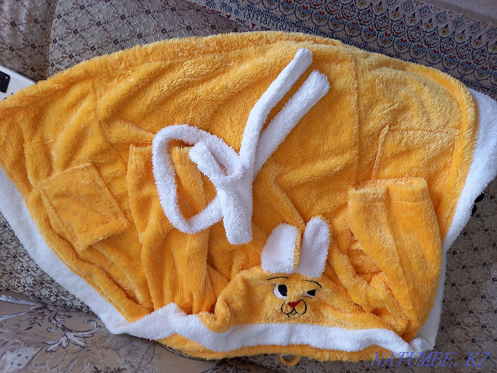 Terry dressing gown for a girl Oral - photo 4