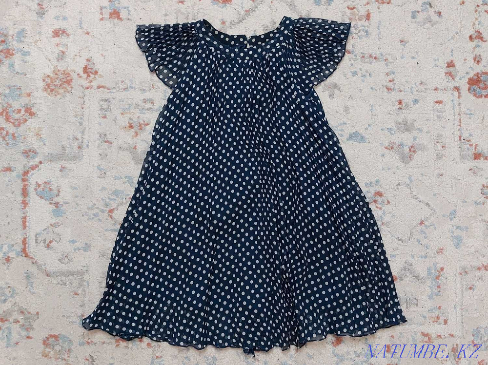 Продам платье BENETTON на 7-9 лет (130 см) в отл. состоянии за 2500тг! Караганда - изображение 1