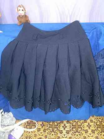 Продам недорого две почти новые юбочки на девочку Petropavlovsk