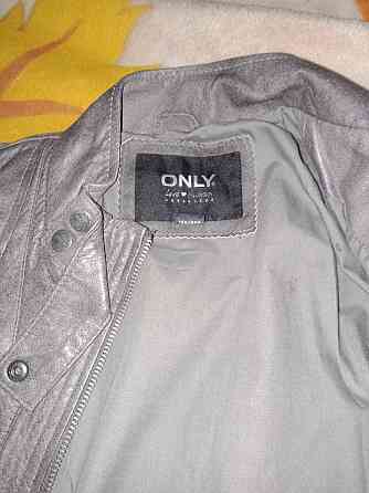 Продам подростковую куртку Kapshagay