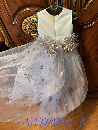 Платье нарядное снежинка Караганда - изображение 3