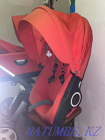 коляска stokke crusi қызыл 2-де 1  Алматы - изображение 1