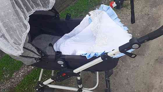 коляска и вещи для новорождённого 