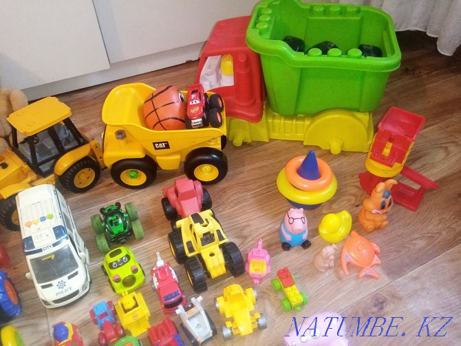 Children's toys exchange for 5 liter oil Almaty - photo 3