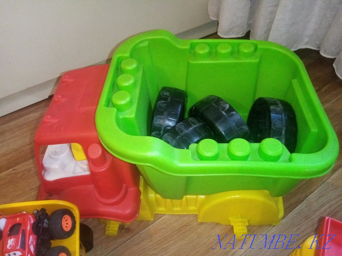 Children's toys exchange for 5 liter oil Almaty - photo 6