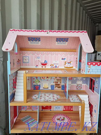 Dollhouse for girls  - photo 3