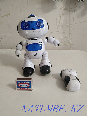 Robot toy. On the control panel. Inexpensive Kapshagay - photo 3