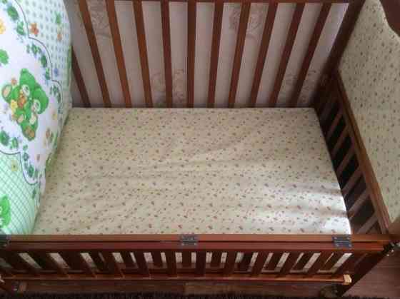 Продам деревянную кровать манеж Almaty
