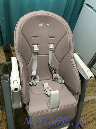 Highchair ivolia  - photo 3