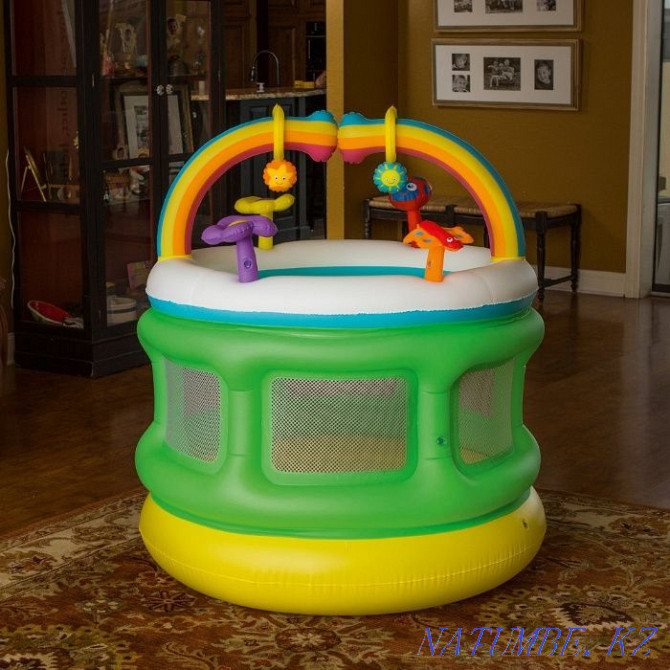 Inflatable play center "Manege" from 1 year old 109x104 cm, Bestway 52221 Astana - photo 2