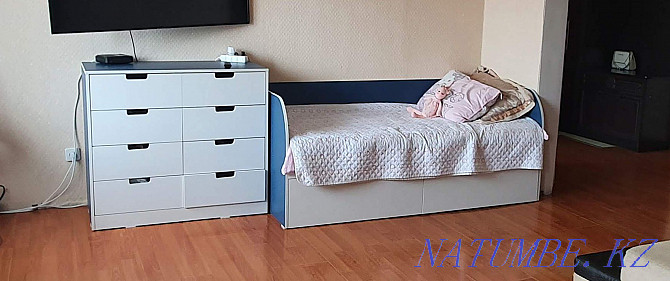 Selling baby bed and chest of drawers Semey - photo 1