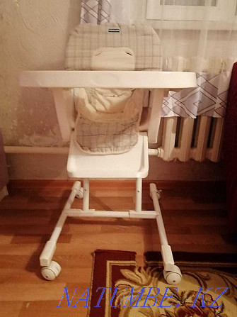 Sell baby high chair  - photo 3