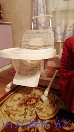 Sell baby high chair  - photo 2
