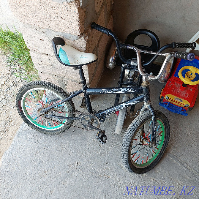 Велосипед сатылады 4,5 жыл. Балалар  Ақтау  - изображение 2