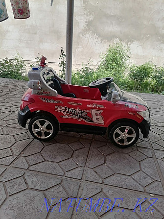 children's car  - photo 1
