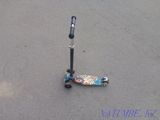 Children's scooter with a graffiti pattern, plastic Almaty - photo 4