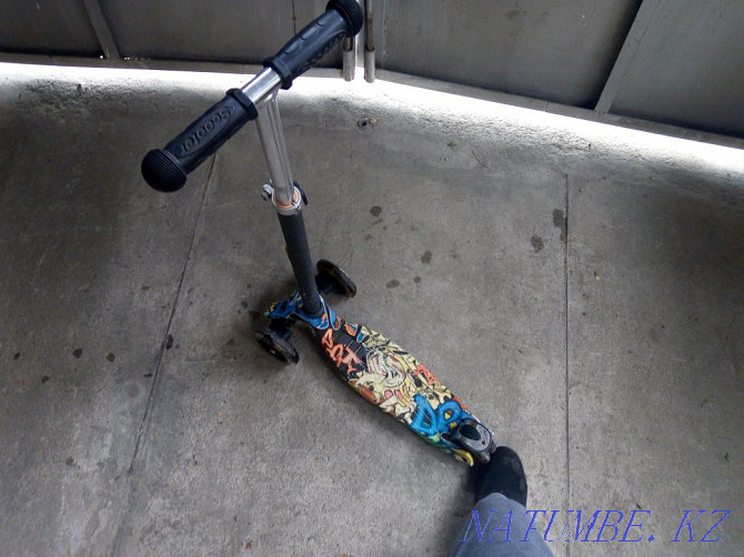 Children's scooter with a graffiti pattern, plastic Almaty - photo 5