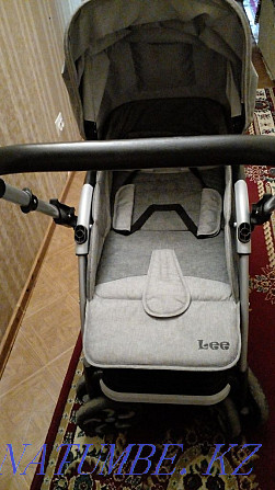 Comfortable baby stroller with reversible handle Almaty - photo 8