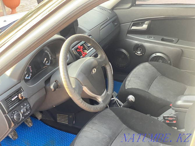 VAZ 2170 Priora жылдың седаны  Ақсай  - изображение 7