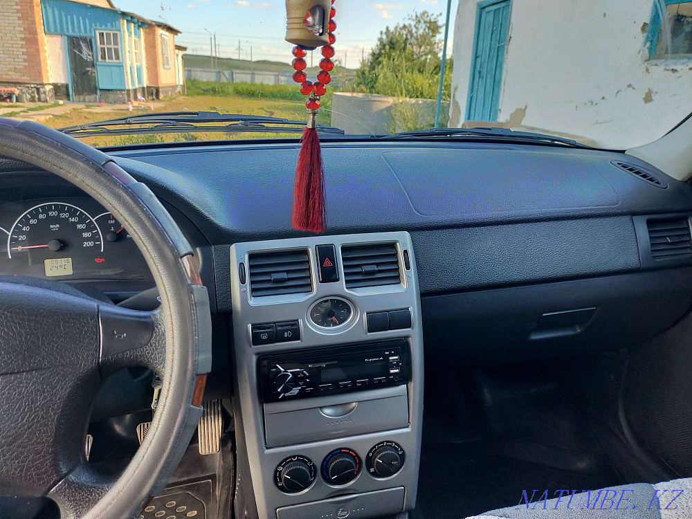 VAZ 2170 Priora Sedan    year  - photo 2