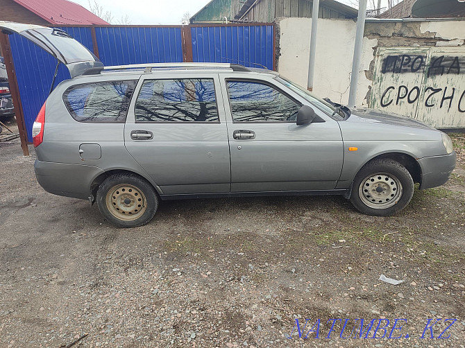 VAZ 2171 Priora Wagon    year  - photo 1