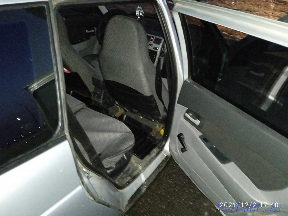 ВАЗ 2171 Priora Универсал    года Кокшетау - изображение 6